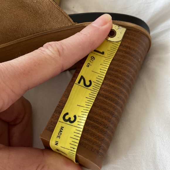 🤑3/$30 Fabianelli NWOT Made in Italy suede slides. US10 EUR 40 3.5” heel - Picture 7 of 7